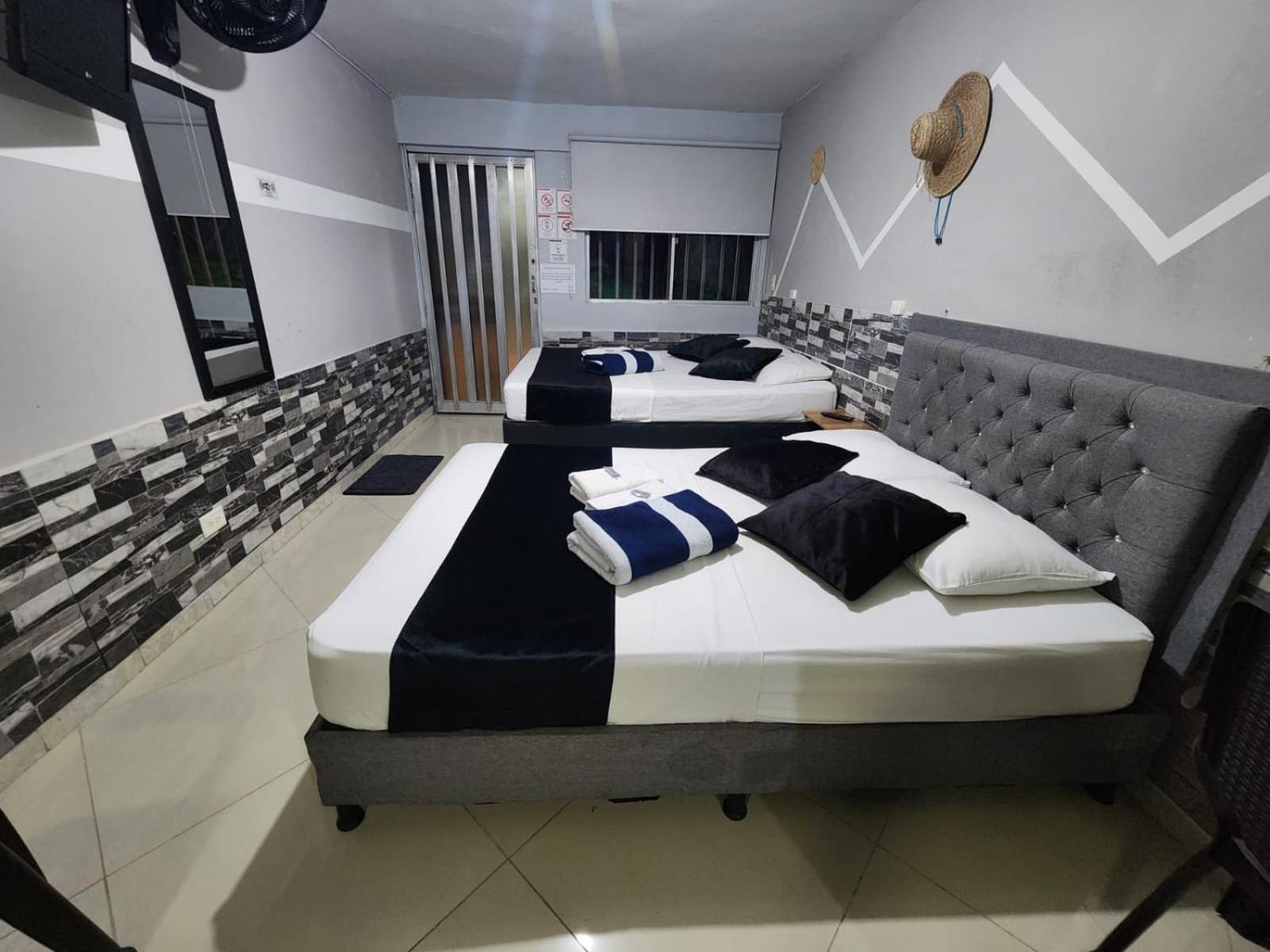Hotel Medellin Calasanz Dış mekan fotoğraf