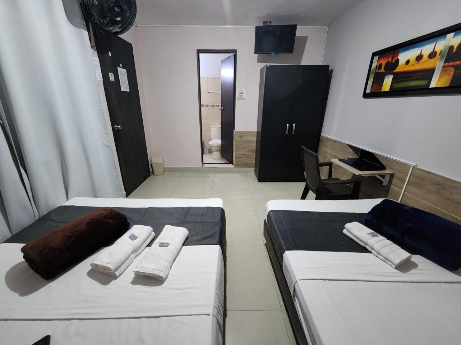Hotel Medellin Calasanz Dış mekan fotoğraf