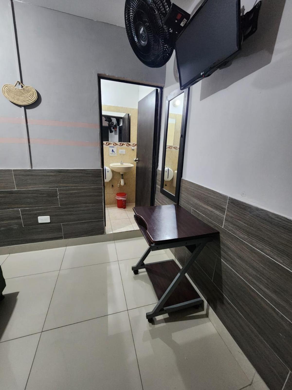 Hotel Medellin Calasanz Dış mekan fotoğraf